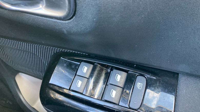 Citroen C3 1.2 PureTech 110 Plus 5dr EAT6 Petrol Hatchback